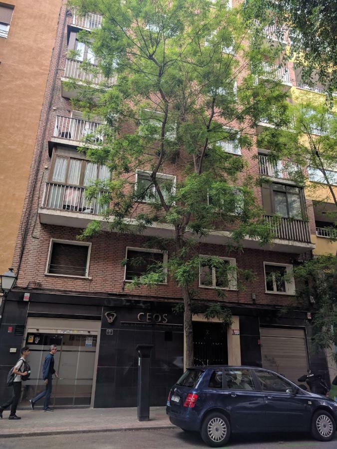 Gran Apartamento Cerca De Atocha Apartman Madrid Kültér fotó